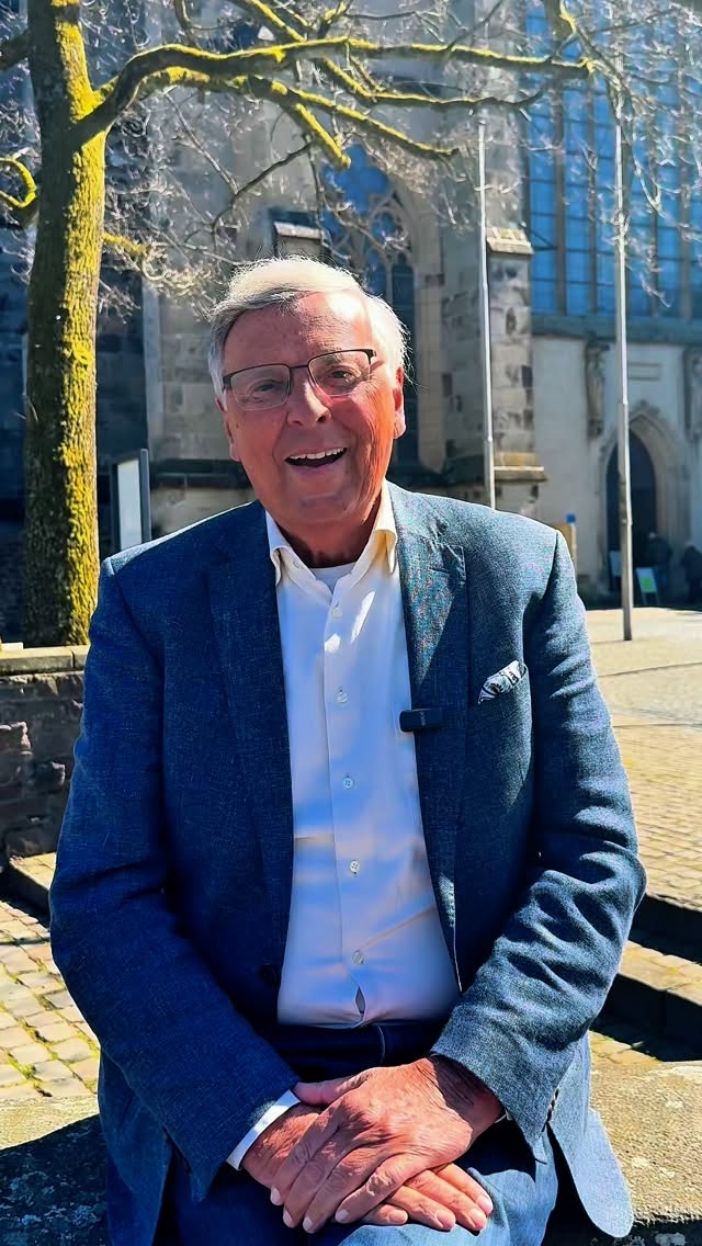 Wolfgang Bosbach hat eine klare Empfehlung für die Stichwahl am 28. September 2025. 💪🗳️ ➡️ Deine Stimme zählt! #Stichwahl #ArnevonBoetticher #RheinBerg #ZukunftGestalten #GemeinsamStark #HeimatImHerzen #TeamArne