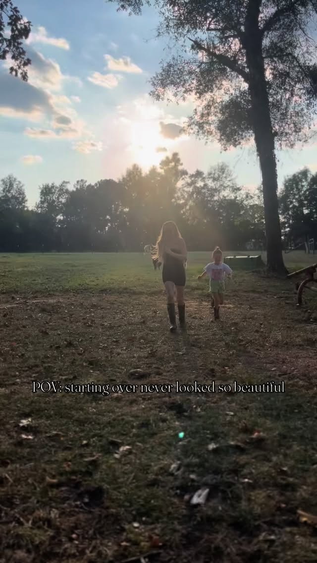 country sunsets >
#POV #CountrySunsets #RanchLife #MiniCows #FarmTok #GoldenHour #StartingOver #SlowLiving #FamilyFirst #DreamLife #CountrySunsets #GoldenHour #RanchLife #FarmTok #MiniCows #POV #SlowLiving #DreamLife #FarmLife #countrytok