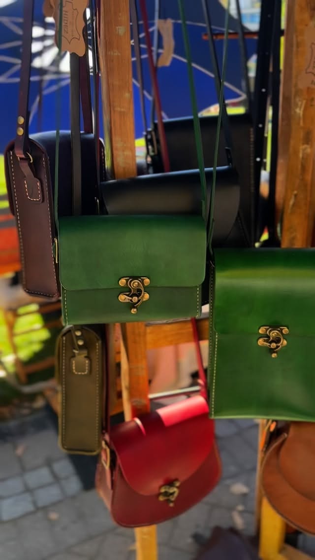 It’s Market Day! Who’s excited? Come see us for some beautiful handmade arts and crafts 😊