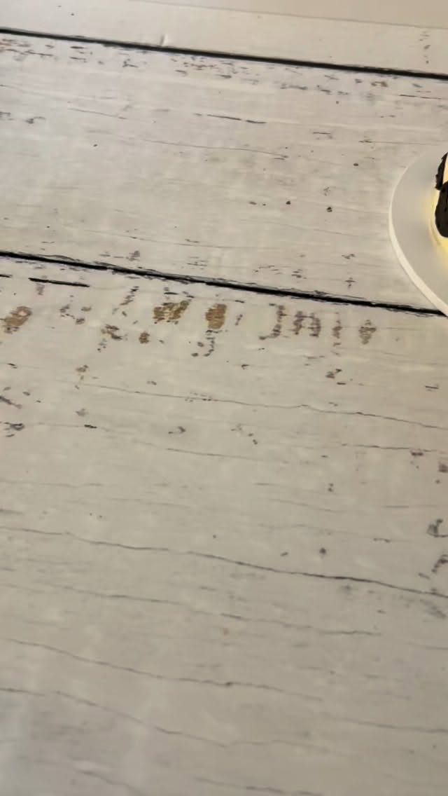 How do evil cows laugh?
Moo-haha
#cake #cakecakecake #cakeporn #cakelover #cakestyle #cakeinspiration #birthdaycake #buttercream #cakesofinstagram #cakedecorating