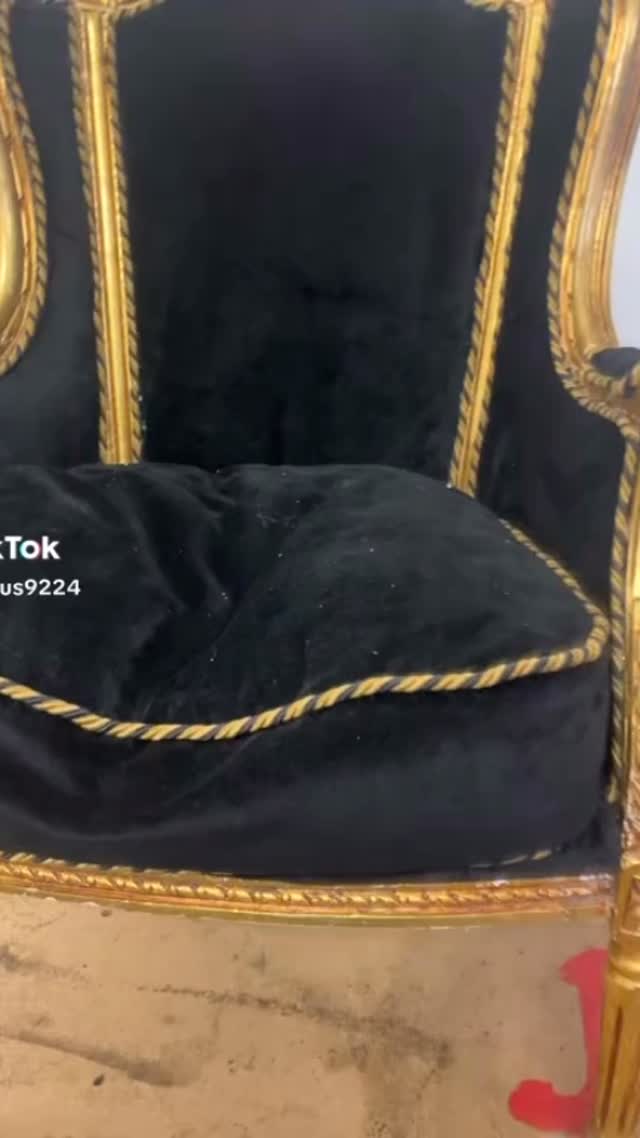 Möbeltapetserare #möbeltapetsering #södertälje