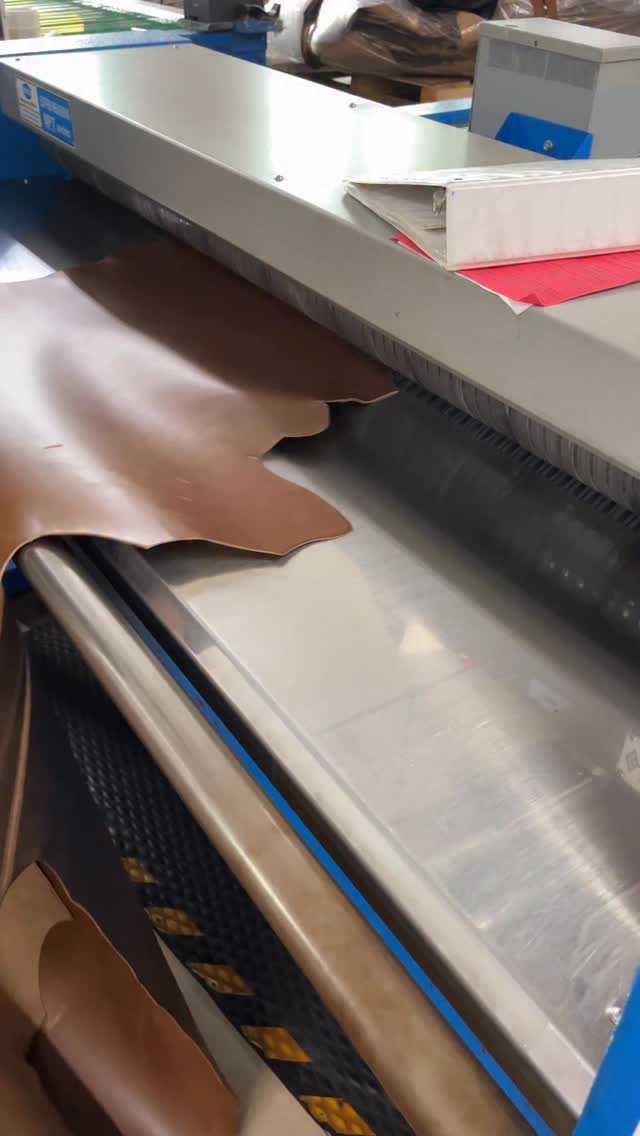 Pale Ale Double Shot on the measuring machine. The natural color of the oil and wax in this leather gives it its nice brown surface. The absence of any stains leaves the pull-up a nice pale color. #leather #madeinamerica