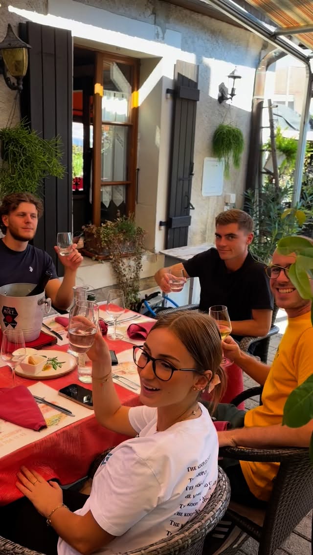 ☀️ Nous sommes prêts pour ce week-end ☀️
N’hésitez pas à consulter notre site internet pour toutes les informations.
https://www.fetedesvendangesrussin.ch