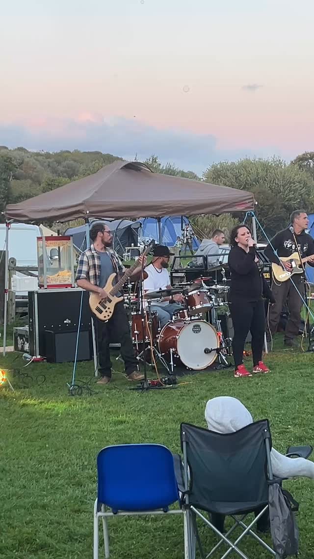 Warming up for the dad’s dancing competition!!!