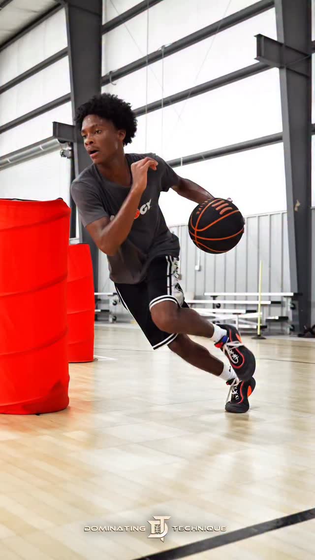 Back in that mode 🔥‼️
www.dominatingtechnique.com
#dominatingtechnique #basketballtraining #nodaysoff #basketballgrind #houstonbasketball #skilldevelopment #basketballlife #dominatethegame #houstonbasketball #houstonathletes #htxhoopers #ballislife #basketballtraining #basketballskills #hoopdreams #basketballworkouts #skillstraining #basketballdevelopment #traintowin #basketballtrainer #grindseason #nodaysoff #ᴛʀᴜsᴛᴛʜᴇᴘʀᴏᴄᴇss #lockedin #mambamentality #stayinthelab #workonyourgame #chasinggreatness #builtnotborn #hardworkpaysoff