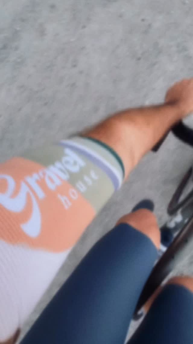 Working on the new @grvlhouse kit 🫣. Stay tunned for the official release 🔥
#gravelcycling #gravelbike #adventurecycling #bikepacking #gravelgrind #cyclinglife #gravelriding #explorebybike #graveladventure #ridegravel #pedalandexplore #adventureonwheels #biketrip #recovery #trainingcamp #roadbiking #cyclingtips #lavueltaaespaña #procycling