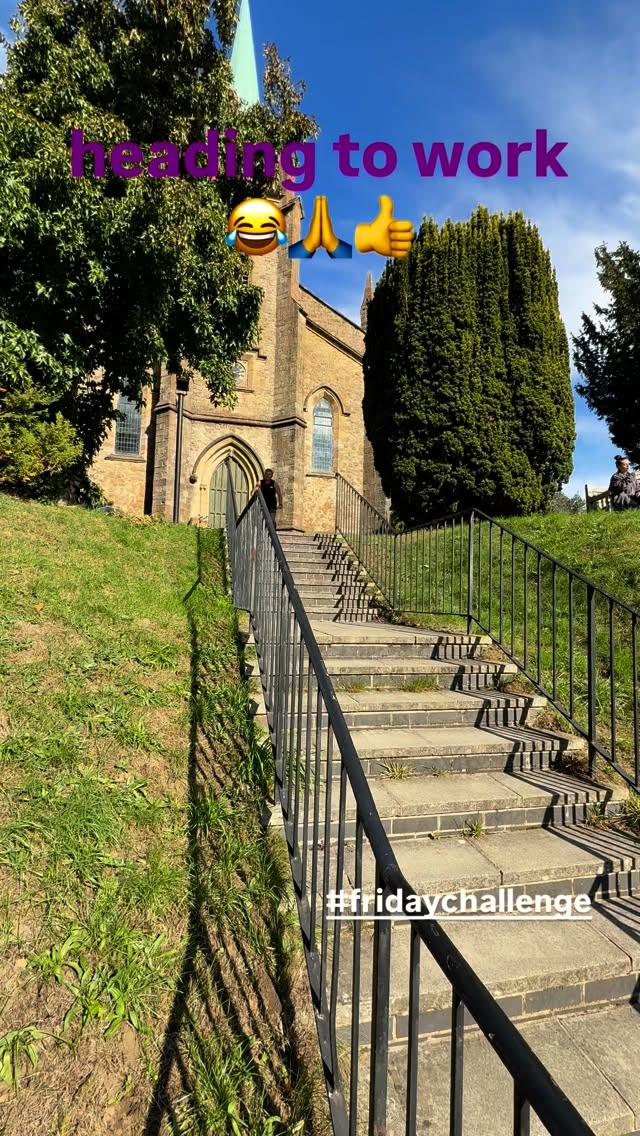 I miss my full suspension 😭 but I do love a hardtail 💪. Come and give it a try! #Happy Fridays #mountainbikelifestyle #whydowetrain #livelife #hollowrockfitness #fridaychallenge