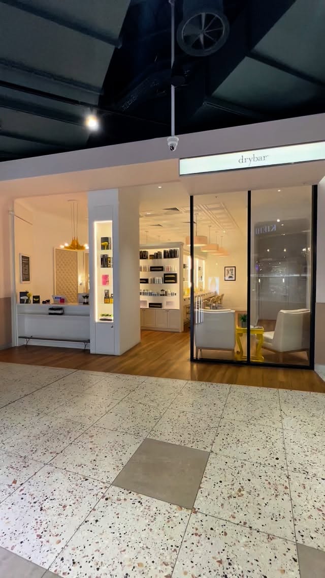 A quiet morning @drybar_emea
Luxury blow dry with £10 off with me exclusively at Harrods DryBar metro centre. Available Thursday - Saturday.
#metrocentre #drybar #harrods #harrodsdrybar #salonreset #salonlifestyle