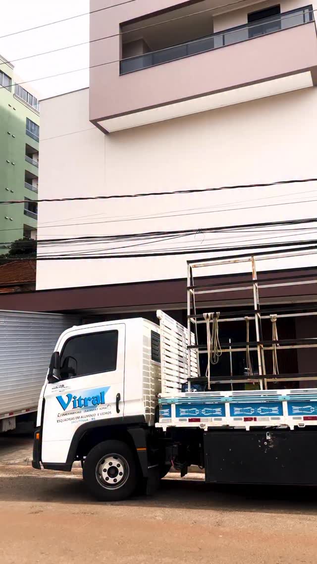 O sucesso de nossos serviços está no cuidado de cada detalhe!
Foi assim no edifício Vila Várzea, em Erechim-RS, onde tivemos a oportunidade de participar de mais um grande projeto do grupo @romaniincorporadora , dando identidade e sofisticação ao edifício.
Cada etapa exigiu dedicação e precisão de toda a nossa equipe, que transforma técnica em resultado e profissionalismo em confiança.
Agradecemos a parceria da @romaniincorporadora em mais um grande empreendimento.🤝
#esquadriasdealumínio #construçaocivil #obra #vidro
