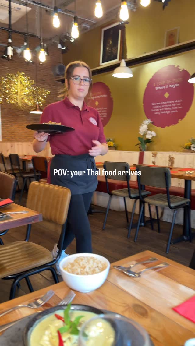 The happiness it brings when your Thai food arrives 🇹🇭🍜
To book your table at Noks please book through our website (link in bio) You can get 10% off when you order for delivery using code NOKS10 👏
#thaifood #noksthaistreetfood #thaistreetfood #bramhall #stockport