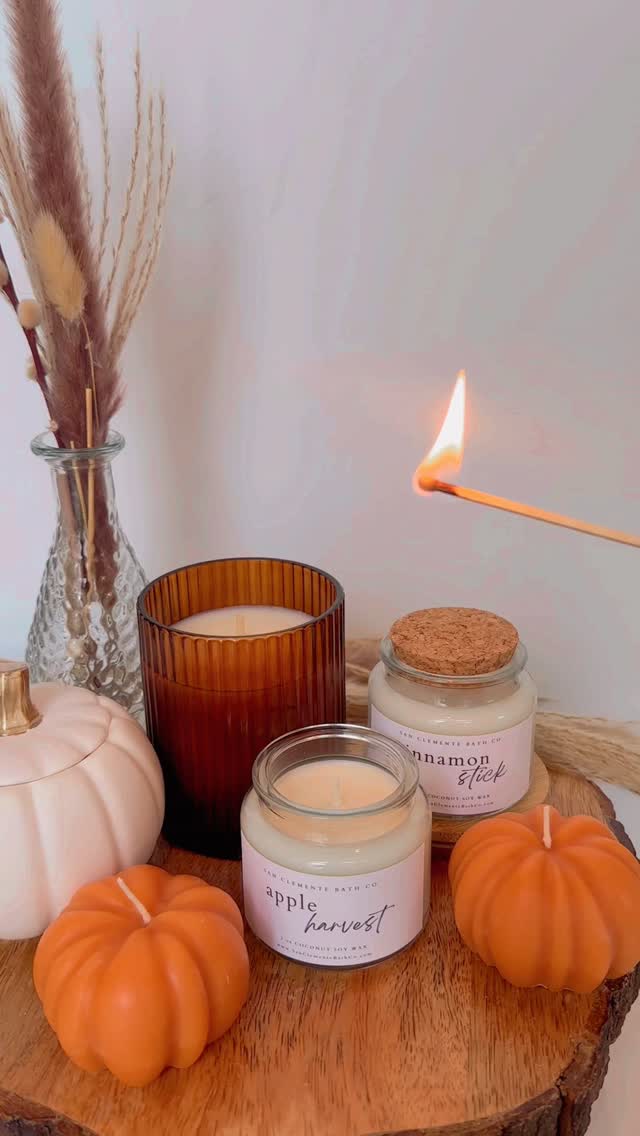 Autumn Candles are now LIVE!
Happy first day of fall! Whether the air feels crisp yet or not, you can bring the cozy scents of the season straight into your home. From our new glowing amber jars to warm autumn fragrances, it’s time to light up the season. 🍁🥮