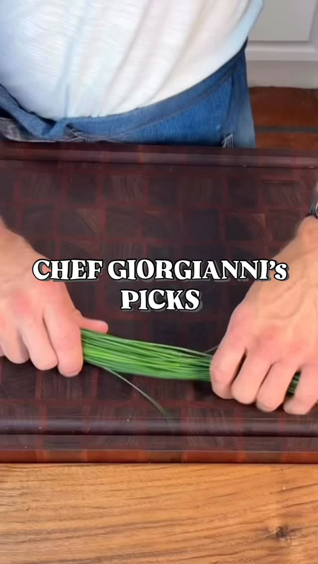 Who doesn’t love a squash blossom? Nothing says fall festivities like these delicious seasonal snack! 🌼🎃 check out the recipe below!
-
-
Filling
10 ounces ricotta cheese
Big pinch of nutmeg
1 bunch chives, chopped
4 tablespoons grated Parmesan cheese
15 ml lemon zest
Salt and pepper, to taste
1 egg, beaten
12 zucchini flowers (squash blossoms)
Filling Method
In a bowl, mix together the ricotta cheese, nutmeg, chives, lemon zest, Parmesan cheese, salt, pepper, and the beaten egg.
Transfer the mixture to a piping bag fitted with a small metal tip.
Refrigerate the filling for at least 15 minutes before use.
Batter
3 egg whites
250 ml sparkling water
00 flour, as needed to coat the zucchini flowers
Salt, to taste
Vegetable oil, for frying
Batter & Frying Method
In a bowl, whisk together the egg whites and sparkling water.
Dip each filled zucchini flower into the egg white and sparkling water mixture.
Transfer immediately to the 00 flour and roll to coat evenly.
Shake off any excess flour.
Fry in vegetable oil at 375°F (190°C) until golden brown.
Remove and drain briefly on paper towels before serving.
Plate and enjoy! 🥰