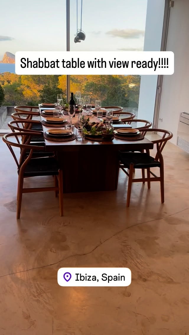 🇬🇧 English
✨ Last Friday in Ibiza we had the honor of creating a magical Kosher Shabbat dinner ✨
A table full of flavors, tradition, and joy – in collaboration with Kosher Ibiza and Ibiza Chef Villa.
Moments of sharing and celebration that make Ibiza unique 🕯️🍷🍴.
🇮🇱 עברית (Hebrew)
✨ בשישי האחרון באיביזה היה לנו הכבוד לערוך סעודת שבת כשרה קסומה ✨
שולחן מלא בטעמים, מסורת ושמחה – בשיתוף עם Kosher Ibiza ו- Ibiza Chef Villa.
רגעים מיוחדים של חגיגה ושיתוף שהופכים את איביזה ליחידה במינה 🕯️🍷🍴.
🇫🇷 Français
✨ Vendredi dernier à Ibiza, nous avons eu l’honneur de créer un magnifique dîner de Shabbat casher ✨
Une table remplie de saveurs, de traditions et de joie – en collaboration avec Kosher Ibiza et Ibiza Chef Villa.
Des instants de partage et de fête qui rendent Ibiza unique 🕯️🍷🍴.
🇪🇸 Español
✨ El viernes pasado en Ibiza tuvimos el honor de organizar una cena mágica de Shabat kosher ✨
Una mesa llena de sabores, tradición y alegría – en colaboración con Kosher Ibiza y Ibiza Chef Villa.
Momentos de celebración que hacen de Ibiza un lugar único 🕯️🍷🍴.
🇳🇱 Nederlands
✨ Afgelopen vrijdag in Ibiza hadden we de eer een magisch kosher Shabbat-diner te verzorgen ✨
Een tafel vol smaken, traditie en vreugde – in samenwerking met Kosher Ibiza en Ibiza Chef Villa.
Bijzondere momenten van samen vieren die Ibiza uniek maken 🕯️🍷🍴.
⸻
📲 Hashtags
#KosherIbiza #ShabbatIbiza #IbizaChefVilla #KosherChef #KosherLifestyle #ShabbatDinner #PrivateChefIbiza #LuxuryKosher #IbizaKosher #ShabbatCelebration #KosherCatering #KosherVillaIbiza #LuxuryDining #ExclusiveKosher #KosherEvent #ShabbatInStyle #KosherTravel #IbizaKosherLife #KosherExperience #FineDiningKosher #KosherParty #KosherIbizaExperience #GastronomyKosher #IbizaKosherHoliday #LuxuryKosherEvents #KosherCelebration #PrivateKosherChef #KosherIbizaLife #KosherLuxury #KosherDinner