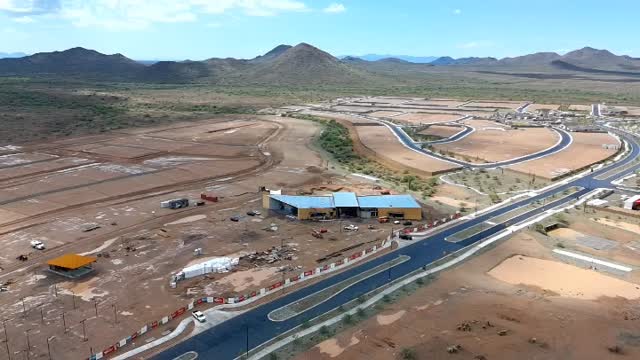 🌵✨ Big things are taking shape in the desert of North Phoenix! This one’s been a challenge, but watching it rise from the ground has been nothing short of inspiring. We’re proud of the teamwork, the craftsmanship, and the vision that’s bringing this project to life.
@overtonbuildersllc
@taylormorrison