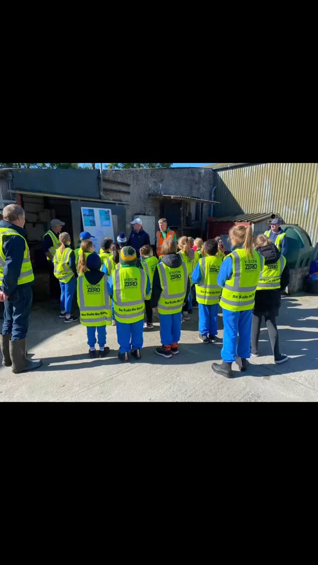 A big thank you to Teagasc , Tirlán and the North West Kilkenny discussion group for facilitating a wonderful farm walk for our 3rd and 4th Class this morning ☀️ @agriaware