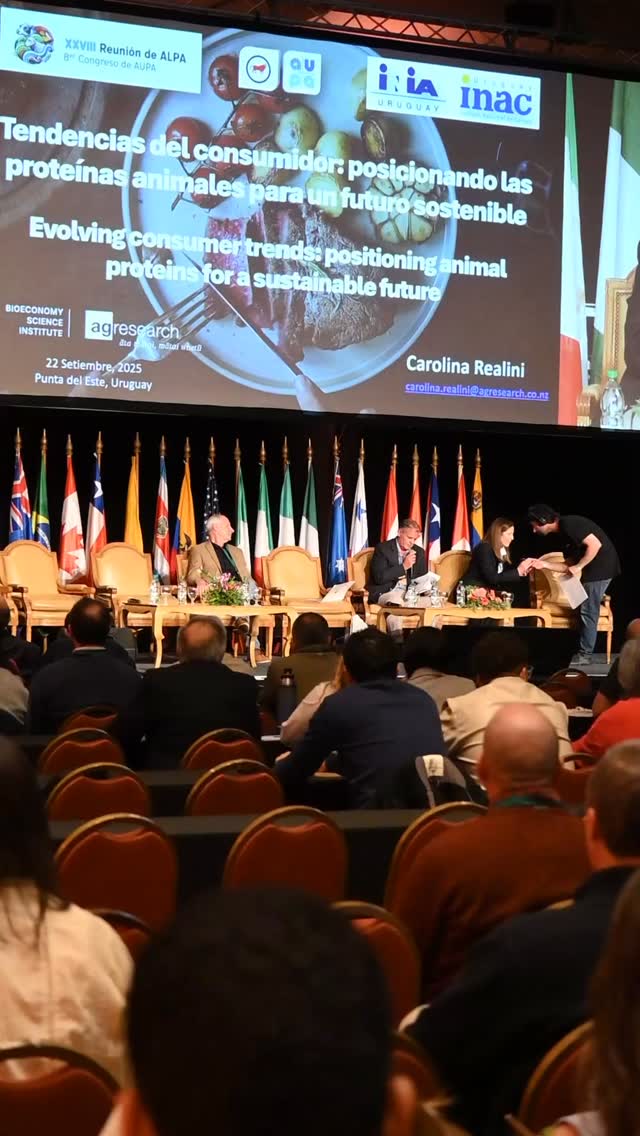 ¡Finalizó la primera jornada del Congreso! Felicitaciones a todas las personas que expusieron, y gracias a aquellas que asistieron y participaron.
¡Nos encontramos mañana a las 8:30am!