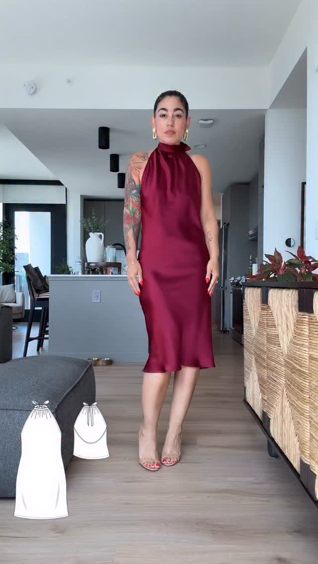 Love our @sewitacademy September course and pattern. This halter bias cut dress also has a top length option. Sign into your dashboards or join us at sewitacademy.com and learn to sew! 🥰