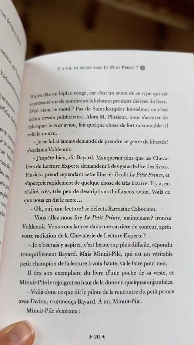 Lecture du week-end
#laffairepetitprince par la talentueuse @clementinebleue aux éditions @editionssarbacane empruntable dès cette semaine à @astrolabemelun
Un petit extrait de ce roman qui nous entraîne dans les mystères et les secrets d’œuvres de la littérature, pour ce premier opus nous voyageons avec le Petit Prince de #saintexupery
C’est drôle, aventureux, malin et ça donne envie de relire les classiques avec un nouveau point de vue.
Hâte de lire le prochain qui est dans la commande suivante.
#littérature #litteraturefrancaise #litteraturejeunesse #roman #aventure #humour #livre #livrejeunesse #lecture #jaimelire #instalivre #bookstagram #médiathèque #lecturedumoment #detective #enfants @labnf @astrolabemelun #bibliothecairejeunesse