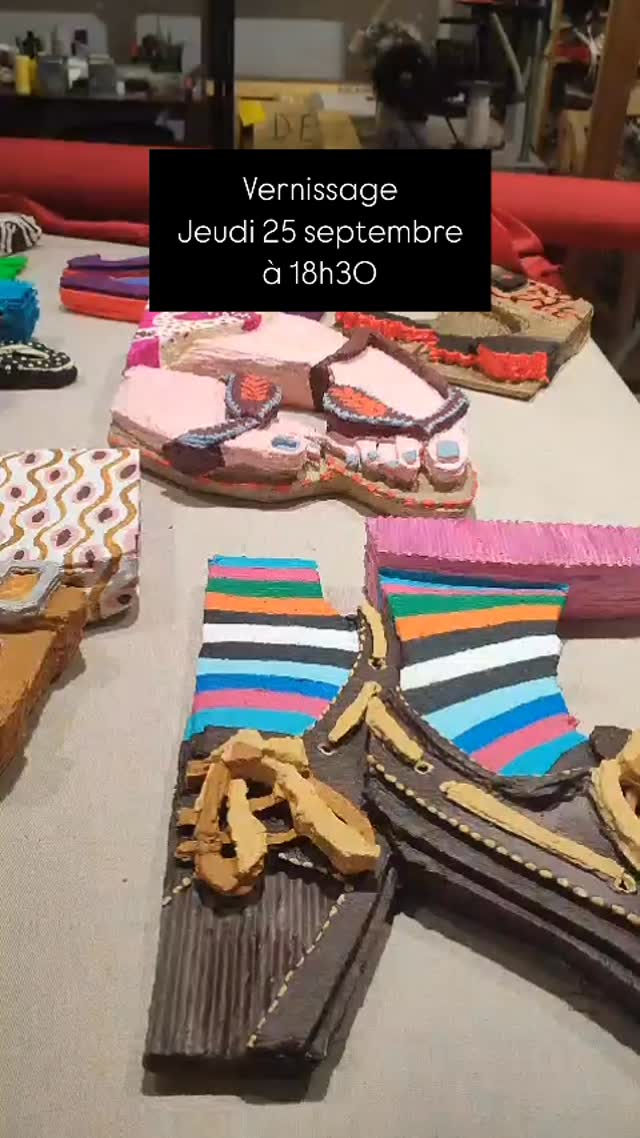 Exposition Pas à pas
@valerie.crausaz
Du 25 septembre au 27 octobre
Chez @charlotteetclaire
Et dans les vitrines de
@morgan_cycles_et_cargos_nimes
@lepicerie_de_nimes
Et la cordonnerie Vitebien
#artisansgardois
#savoirfairefrancais
#interiordecoration
#expositionart