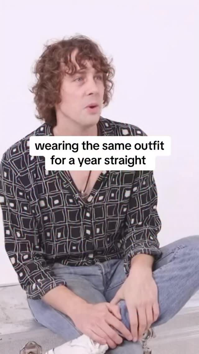 White skinny jeans for a year straight is how you make success as a musician, you heard it here first #razorlight #indie #throwback #2000s