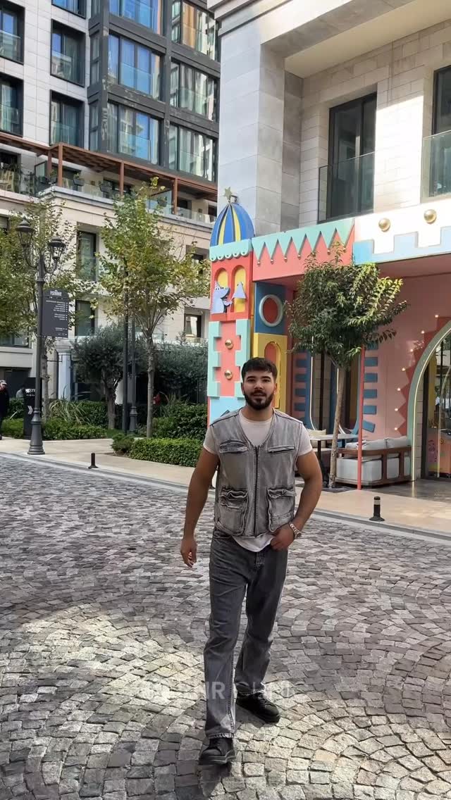 ✨ Hastamız Can Bey, diş tedavisi sonrası yaşadığı mutluluğu ve memnuniyetini bizimle paylaştı.
💎 Bizim için en değerli şey; doğal, estetik ve sağlıklı sonuçlarla hastalarımızın yüzünde tebessüm görmek.
📩 Siz de diş tedaviniz hakkında detaylı bilgi almak için bizimle iletişime geçebilirsiniz.
#distedavisi #distedavisiistanbul #distedavisitürkiye #dentalclinic #dentaltreatment #estetikdis #disestetigi #disbeyazlatma #implant #zirkonyum #veneers #hollywoodsmile #rnrclinicturkey