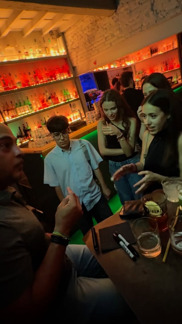 More magic for this amazing group who was willing to watch. LoL @hymalaila @heathernicole8512 #magic #magician