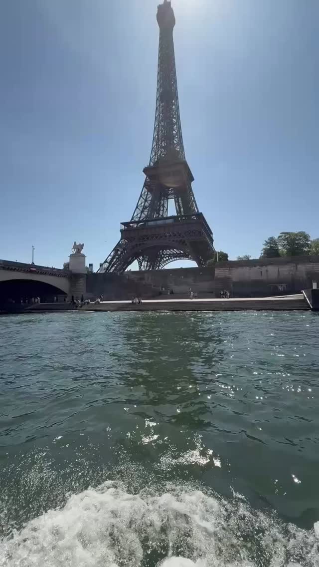 🇫🇷 Vos retours nous vont droit au cœur 💖 Merci pour chaque message, chaque mot partagé : ils nous portent et nous inspirent pour la suite de l’aventure !
À l’image d’un gouvernail, vos avis nous aident à ajuster notre cap, à peaufiner chaque détail, pour vous offrir des croisières toujours plus uniques, sur-mesure et mémorables.
Une escapade sur la Seine vous tente ? Envie de vivre un moment hors du temps ce week-end ? Écrivez-nous :
📞07 44 91 37 37
💻https://www.happycruiseparis.com
⬆️ Lien dans la bio
——
🇬🇧 Your kind words truly warm our hearts 💖 Thank you for each message and thoughtful feedback — they drive and inspire us every step of the way.
Like the rudder of a ship, your opinions help us refine our direction and create ever more personalized and unforgettable cruises just for you.
Dreaming of a Seine escape? Need a breath of fresh air next weekend? Let’s plan it together:
📞07 44 91 37 37
💻https://www.happycruiseparis.com
⬆️ Link in bio
#boatparis #happycruiseparis #parisfrance #fallparis #autumnvibes #rencontre #croisiereprivee #croisiereseine #tourisme #seulementparis #parisjetaime #seineriver #magicparis