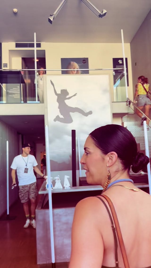 ✨ Day 2 at the Titanium Davines Gathering was nothing short of magical. ✨
Andrea and I began the morning at the museum of the original Davines House — greeted with a DJ, breakfast, and artifacts that told the story of where it all began. From there, we made our way to the current Davines House, where we toured the Rodale Institute of Organic Farming and explored the labs and distribution center to see where the heart of Davines truly lives. 🌱
Lunch was a breathtaking outdoor picnic — long tables set with beautiful detail and endless food stations thoughtfully placed throughout the grounds. We even had the chance to take part in interactive experiences, creating meaningful gifts for future guests of the Davines House. 💛
The afternoon was filled with art and inspiration — a performance by a dance company and incredible speakers who left us feeling moved. We ended the evening learning about Davines’ future vision: a five-star hotel, spa, and restaurant in the heart of the city. The night closed with dining under the stars, sitting beside some of the most well-known hairstylists in the world. 🌌
We are beyond humbled and grateful to be surrounded by such beauty, vision, and community. 💫
#Davines #TitaniumGathering #Salon241 #SullivanBeauty #JenniferRoy