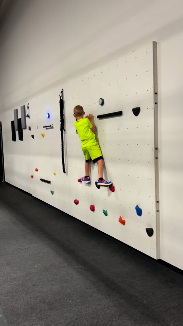 Traverse wall+blazepods=training magic!!! #traversewall #ninjawarrior #valparaisoindiana #ninjagym #blazepod