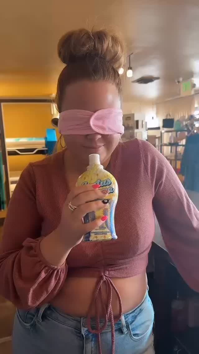 A little mid-day fun last week. How many lotion bottles do you think Baylee & Brooklyn can guess correctly from smelling the lotions? 😂