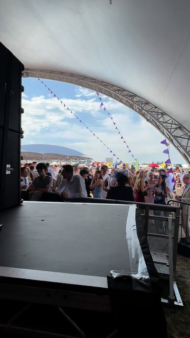 Take a little saunter ‘round the back’. While El is belting some Whitney, we take a furtive glance at the setup for a big fat gig like #RoyalAscot
❤️FF
.
.
.
#livemusic #weddingparty #eventprofs #event #eventplanning #party #band #wedding #weddingplanner #weddingband #partyband #singers #entertainment #coversband #celebration #luxuryevents #showband #covers #eventprofsuk #instagood #instawedding #luxurywedding #bestband #bestparty #80s #fullyfunktional #90s #video #Festival