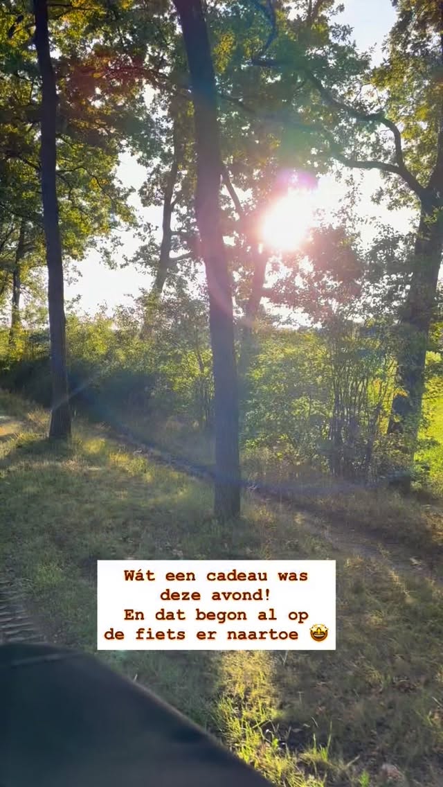 Alweer 3 dagen geleden… gaf ik mijn eerste Ademcirkel! En spoiler: het was zeker niet de laatste! 🤩
Ik heb zo genoten van de avond. Van de lieve deelnemers die zich openstelden voor hun adem ♥️ Van hoe alles wat ik bedacht had, naadloos in elkaar paste.
En dan de volgende ochtend het ene na het andere berichtje met ‘ik vond het zo fijn’ ontvangen.. 🥰🥰
Wil jij de volgende keer ook meedoen? Die is misschien al sneller dan je denkt 😏
Als je hieronder een ❤️💜💛💚 (kies zelf je lievelings) achterlaat, ben je de eerste die het hoort!
#ademwerkdriebergen #nietzweverigweleffectief #ademwerkzeist #ademwerkutrecht #ademcirkeldriebergen #ademcirkelzeist