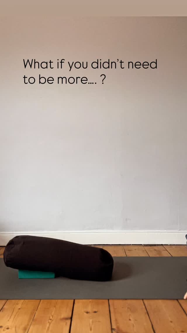 Anyone else getting bored of the messages and ads of lotions, potions, products, trips, exercises, self improvement hacks blah blah that are convincingly sold to us that will make us ābetterā humans? (And Iām not missing the irony that I could be considered a part of this noise- but I try to be a whisper, and hope this lands more softlyā¦)
But I canāt help thinking, in these digital, automated, often discombobulating and outsourced times, that thereās so much fucking strength in practicing slowing down. pausing, quietening, softening as the present moment, just as we are.
In B E I N G. (without asking chatGPT to think for us).
But then thatās not a loud, sexy sell, so probs not as appealing. But thereās joy, and honesty and contentment to be found there, as well as the capacity, patience, tolerance to be with whatever feelings are coming and going.
Now if I could bottle thatā¦.. š
#being #presence #iamenough #presentnotperfect #restorativeyoga #meditation #yogateacher #slow