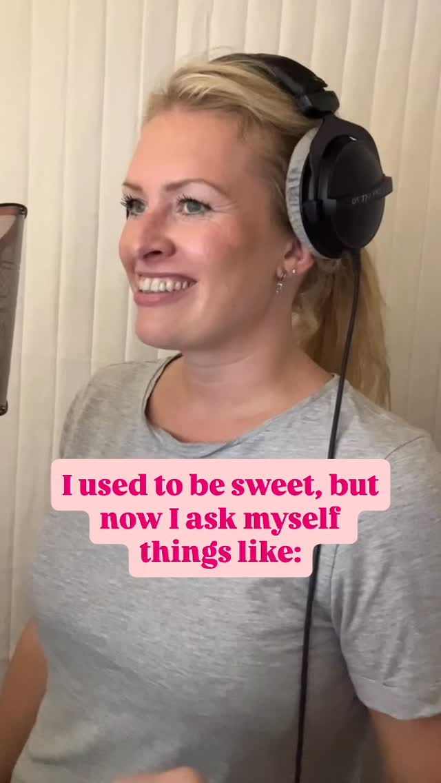 In case we don’t know each her, let me introduce myself, I’m a Voice Actor working across commercials, animations and video games (amongst other things!) and when performing for video games asking yourself these kind of questions is pretty standard stuff 😂 I’ve died in a whole host of different ways and inflicted a fair bit of damage myself along the away. I’ve also woven stories, guided players and hopefully made playing a game that little bit richer. ❤️
Want to hear what I can do? Why not check out my (award winning 😉) gaming demo on my website jenlawtonhunt.com
#voiceactor #videogames #indiegame #indiedev #voiceover #characteractor