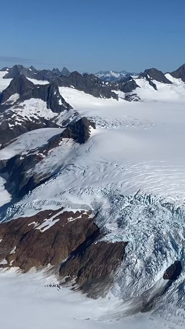 Flying to the Glacier #wonderfulplaces#explore#photography#travel#adventure#travel#glacier#beauty#beautiful#lifestyle#relax#luxurylifestyle#nature#water#helicopter#vacation#photo#adventure#photographer#snow#ice#beach#nature#explore#wilderness#helicopterview#sandbar#shores#mountains#wild#wilderness#paradise#mandenhallglacier#alaska