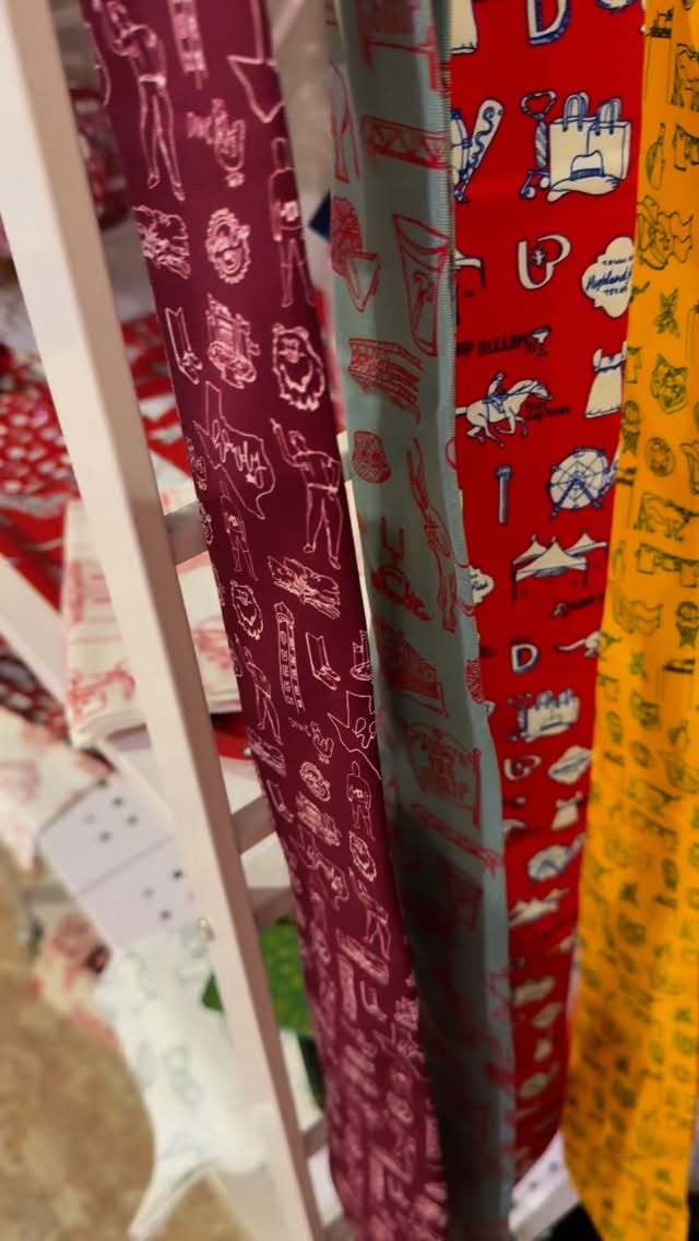 Colorful ties make great gifts for him! đđ Come pick one up from booth 649!
.
.
.
#spiritisalwaysinstyle #loveyourcollegetown #tie #giftsforhimâ¤ď¸ #colorful @chiomegachristmasmarket