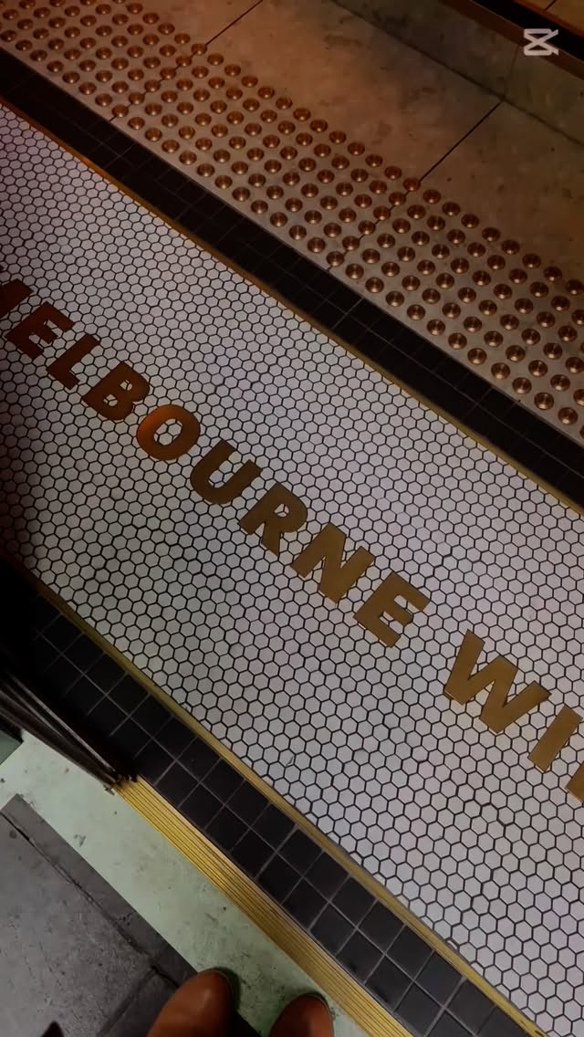 PINOT MASTERCLASS 📍 @melbournewinery
My second time to one of their masterclasses and it’s always such a great night! We were able to try 2 whites and 3 reds apart of the pinot family. All paired with nibbles while able to chat to the winemaker.
A gorgeous range of wines (even pleased the non wine drinker I had with me).
We love the wines, vibes and staff and will be back for dinner and more classes! Thank you team ✨