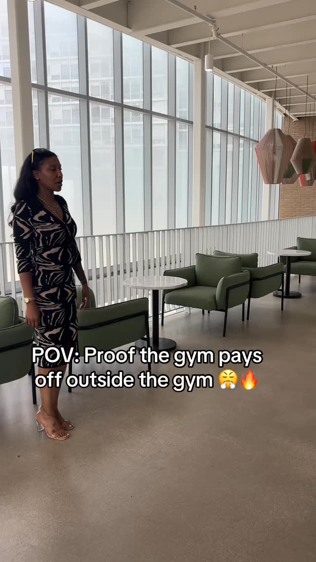 Proof the gym pays off outside the gym 👗💪🏽
Who else lifts for the fit, not just the flex? 😎 #GymFlex #workoutforgains #FitFashion #healthyweight #personaltrainer