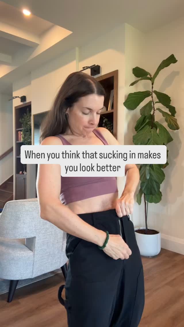 Tight waistbands, sucking in, compression leggings, shapewear…
…it’s all doing more harm than good.
I know a lot of us can carry shame, discomfort, worry, and uncertainty about our midsections.
I get it- I’m not immune.
Yet, the answer isn’t to push and squeeze- that can often take you away from your goals and potentially create new issues.
Learning how to have a functional core, to have your core muscles respond and react, to feel safe in allowing your belly to simply be, is all part of not only a stronger, healthier body, but a better relationship with yourself.
Learn how to actually let go, and in turn build a stronger, more functional core in my 8 week Core Confidence program.
Check out all the details in my bio- we start October 20th.