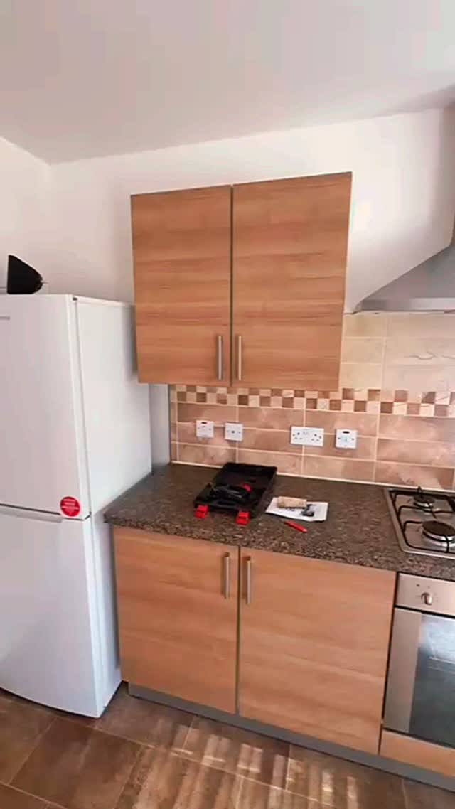 Fresh, modern, and timeless. ✨
We transformed these kitchen cabinets with a flawless spray in Farrow & Ball Carriage Green – giving the whole space a bold new look without the cost of replacement.
Would you choose a statement colour like this for your kitchen? 👇
#KitchenSpraying #KitchenRespray #KitchenMakeover #ARLCoatings #CarriageGreen #FarrowAndBall #KitchenTransformation #KitchenDesign #SprayPaintingServices #CupboardSpraying #KitchenRenovation #LiverpoolSpraying #NorthWestSpraying #StHelensBusiness #HomeUpgrade