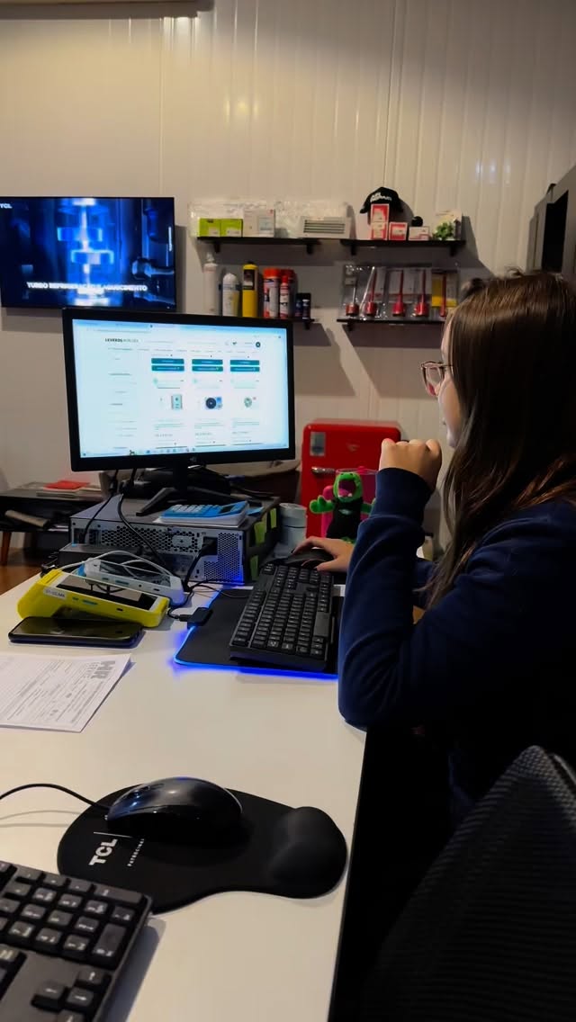 📉 Eu falei que era pra ficar em cima do cliente… mas acho que a equipe levou ao pé da letra 😂😂
Aqui na HR Service a gente leva vendas a sério… e o bom humor também!
#Vendas #EquipeTop #ClimaLeve #hrservice #hrparts