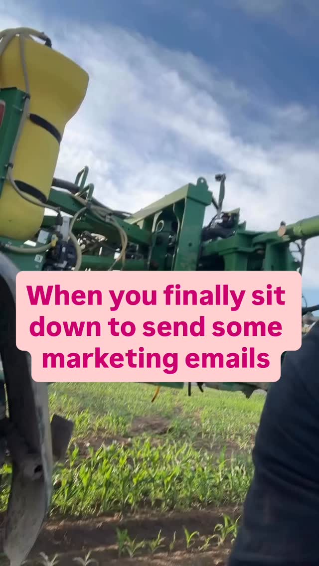 😂 anyone else find literally anything else to do rather than send marketing emails?
#creative #freelancer #marketing #selfpromotion #procrastination #actorlife #voiceactor