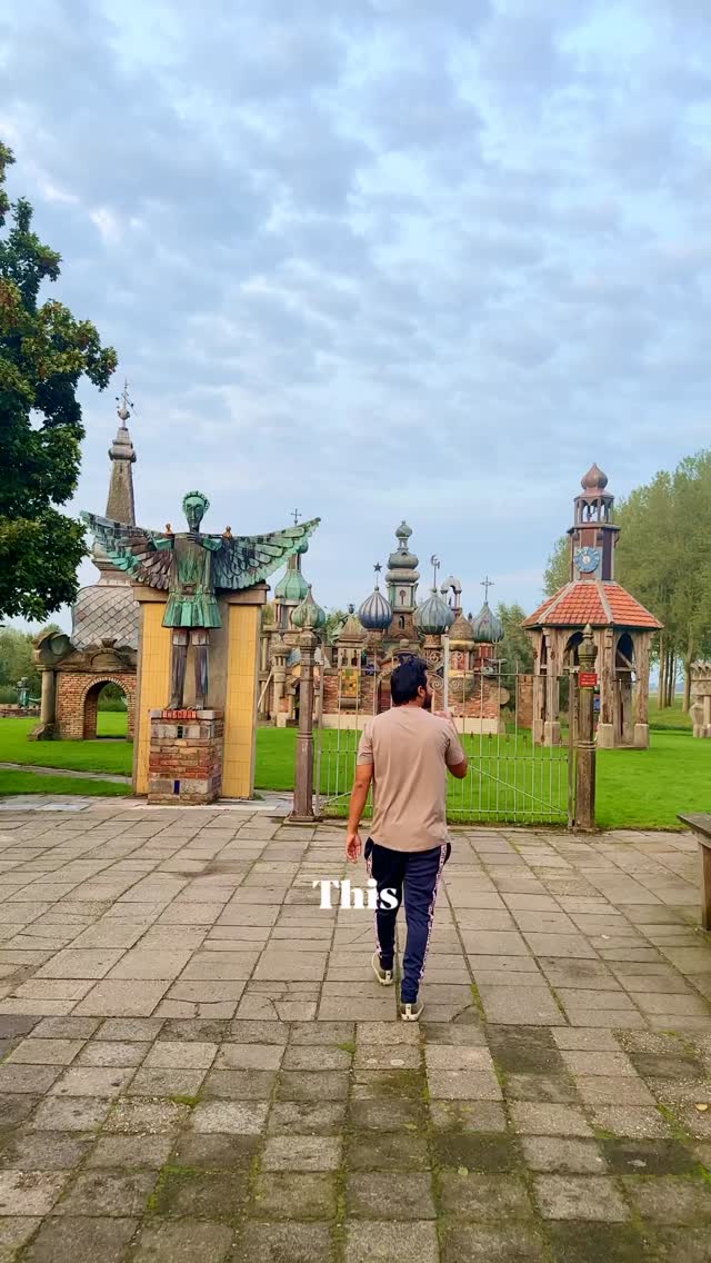 One of the most unexpected and truly one-of-a-kind art gardens in the Netherlands 🇳🇱
📍 Dutch Kremlin (also known as Kunsttuin Nederlands Kremlin)
#netherlands #travel #winkel #netherlandstravel