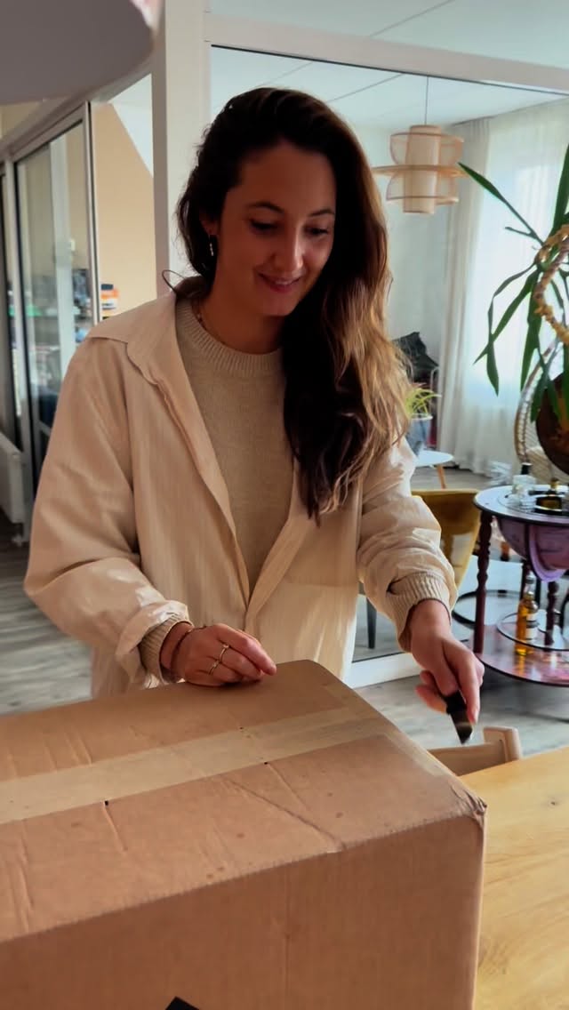 Ja! De nieuwe voorraad is binnen en ze zijn perfect formaat voor in je handtas, broekzak of aan je fiets!
#wijeisendenachtop #moedersvoormoeders #samensterk #voorvrouwendoorvrouwen