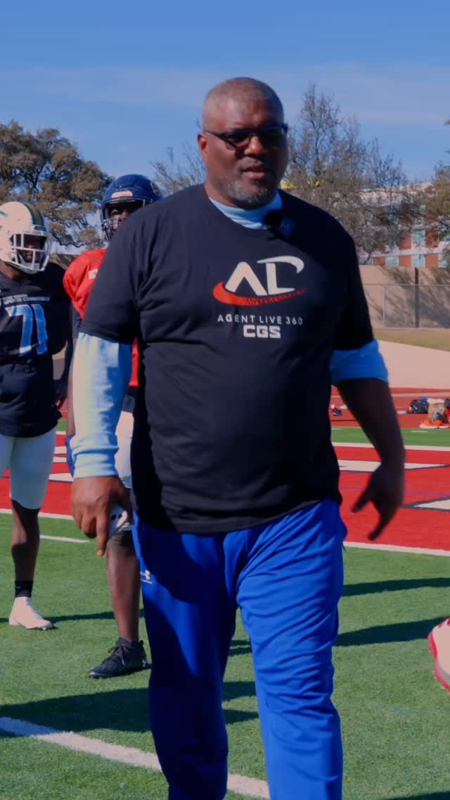 WANT TO BE SEEN AND GUIDED BY THE BEST?
Be at the UFL Showcase Europe and show your skills!
📍 Winterthur, Switzerland
📆 October 5, 2025
Registration to be closed Sunday, Sept. 28, 2025, 5 pm CET! Registration link in bio of @baumgartner_sports
#ufl #uflshowcases #uflshowcaseeurope #nfl #elf #gfl #afl #ifl #swissamericanfootball #safv #americanfootballinternational
📸 @collegegridironshowcase