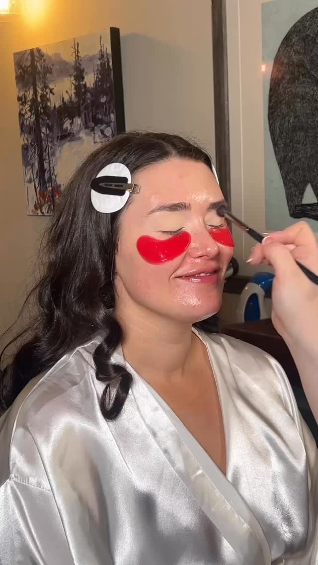 Courtney’s blushing bridal glam 🩷
Key products:
@charlottetilbury Flawless Filter, Pillowtalk eyeshadow quad & Pillowtalk matte lipstick
@rarebeauty Liquid blushes in hope & happy
@embryolisseca Le Creme Concentrate
@tower28beauty gloss in Pistachio
@onesize setting spray
My books are now open for 2026! 🤍
Ready to book your dream wedding glam?
📲Click the link in my bio or visit www.mlartistry.ca to inquire
.
.
.
.
.
.
.
.
.
Makeup Artist
Bridal makeup
Wedding makeup
Glowy makeup
Calgary makeup artist
Calgary wedding makeup
Calgary Bridal Makeup
#bridalmakeup #bridal #bridalmakeupartist #weddingmakeupartist #weddingmakeup #yycmakeupartist #yycmua #calgarymakeupartist #calgarymua #yycbride #calgarybride #promua #makeuptutorial #charlottetilburymakeup