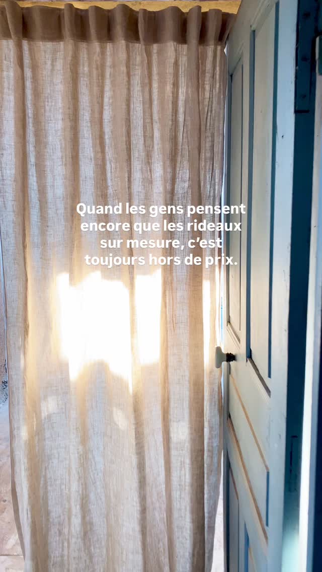 Les rideaux sur mesure, ce n’est pas un luxe inaccessible 😌.
Chaque pièce est pensée pour votre intérieur : choix du lin, dimensions parfaites, ambiance lumineuse et confort au quotidien.
Avec le sur-mesure, vous investissez dans des rideaux qui durent et qui sont vraiment fait pour votre maison 💚.
Et vous, quel mythe avez-vous déjà entendu sur les rideaux ? Partagez-le en commentaire 👇
#rideauxsurmesure #linlavé #rideauenlin #décorationauthentique #bienchezsoi #artisanatbelge #Cocooning #rideauxlin #surmesure #décorationauthentique #decorationnaturelle #amenagementsurmesure