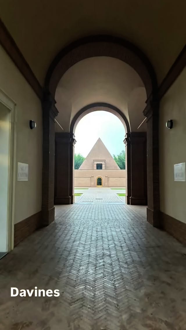 ✨ Day 3 of our Davines journey ✨
Today we set out to the largest bamboo labyrinth in the world here in Parma, Italy 🌿. We spent the morning in inspiring business classes and connecting with incredible long-time business owners and distributing companies from all across North America.
Afterward, we wandered through the labyrinth’s sculptures and peaceful bamboo paths before experiencing our very first sound bath—a moment of true restoration.
To end the evening, we gathered for dinner in a castle 🏰 … and it was nothing short of magical. Surrounded by the most wonderful, talented, and creative stylists and business owners in our industry, it was a night we’ll carry with us forever.
Feeling so deeply grateful for this unforgettable day. 💫
#Davines #DavinesCommunity #SustainableBeauty #BeautyProfessionals #SalonOwners #HairstylistsOfInstagram #CreativeEntrepreneurs #NorthAmericanStylists #IndustryLeaders #BusinessGrowth #ParmaItaly #ItalyTravel #MagicalMoments #Gratitude