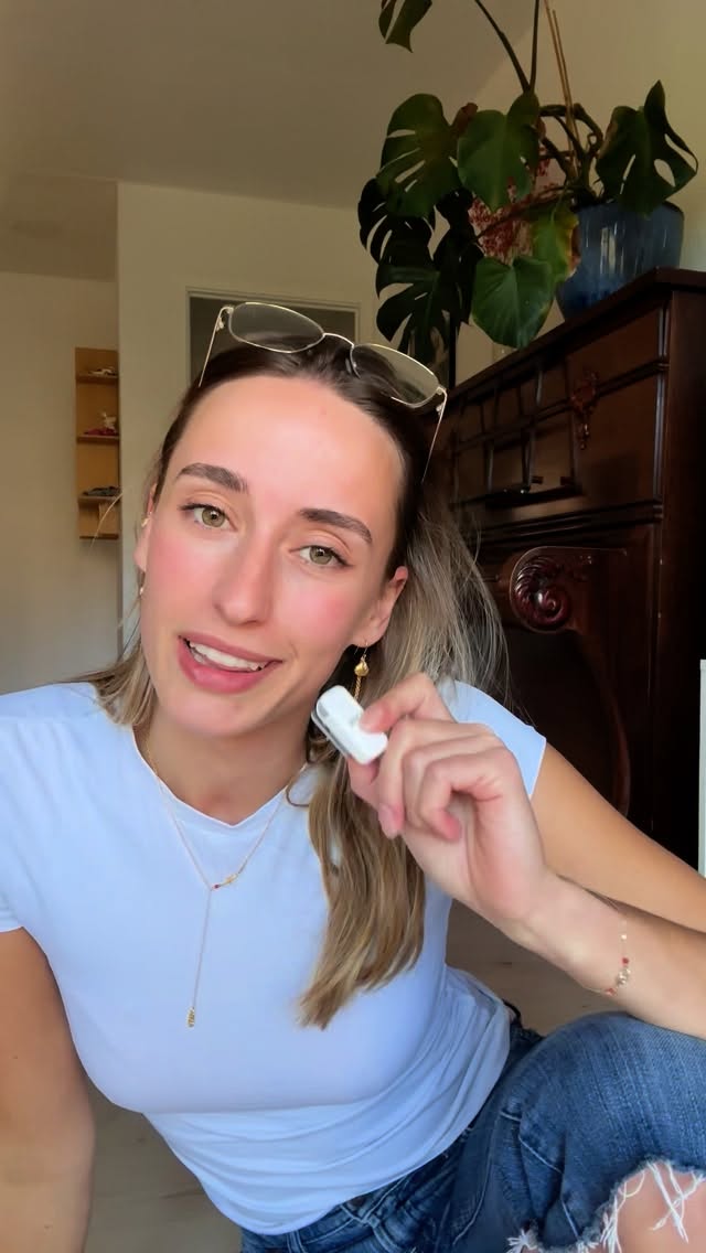 My personal go to combo for special special occasions and all the days in between ❤️❤️
#smykker #smallbusiness #november_smykker #handmade #jewellery #earrings #bracelets #pearls #freshwaterpearls #pearls