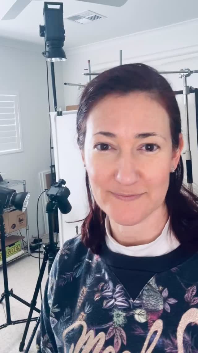 Want to know the secret to getting a sharp image of a ring? Focus Stacking is the answer! This technique is a must in Jewellery photography, and you'll see why it's so time-consuming! 💍 📸#andrearussellphotography #commercialphotography #perthphotographer #perthbusiness #perthjewellery #jewelleryphotography #finejewellery #perthjeweller